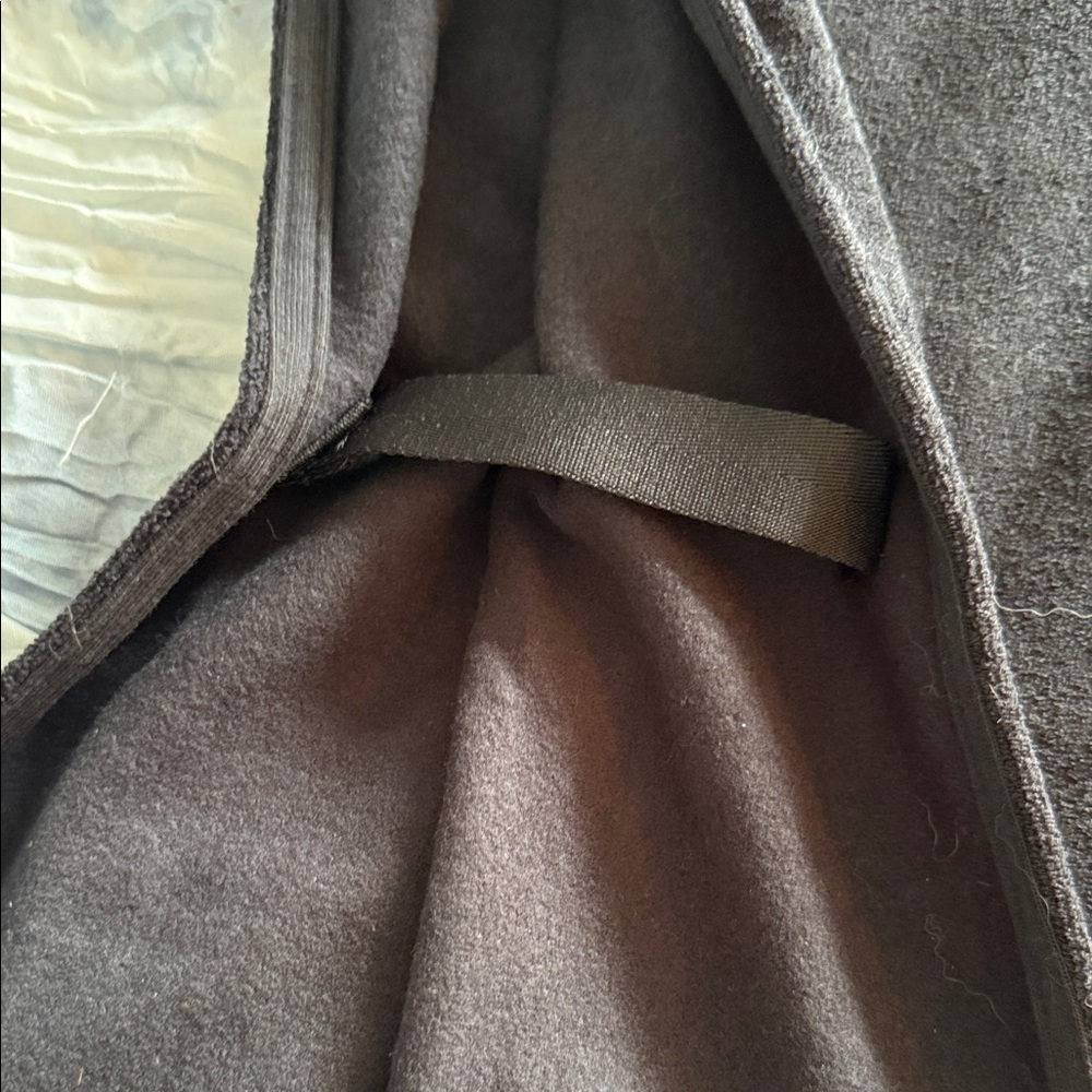 Adidas Women’s Poncho - Picture 4 of 10